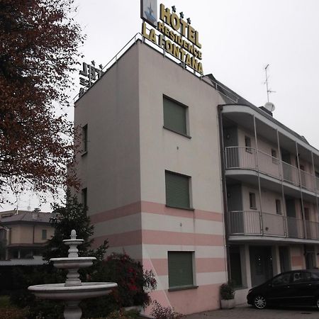 Hotel Residence La Fontana Марьяно-Коменсе Экстерьер фото
