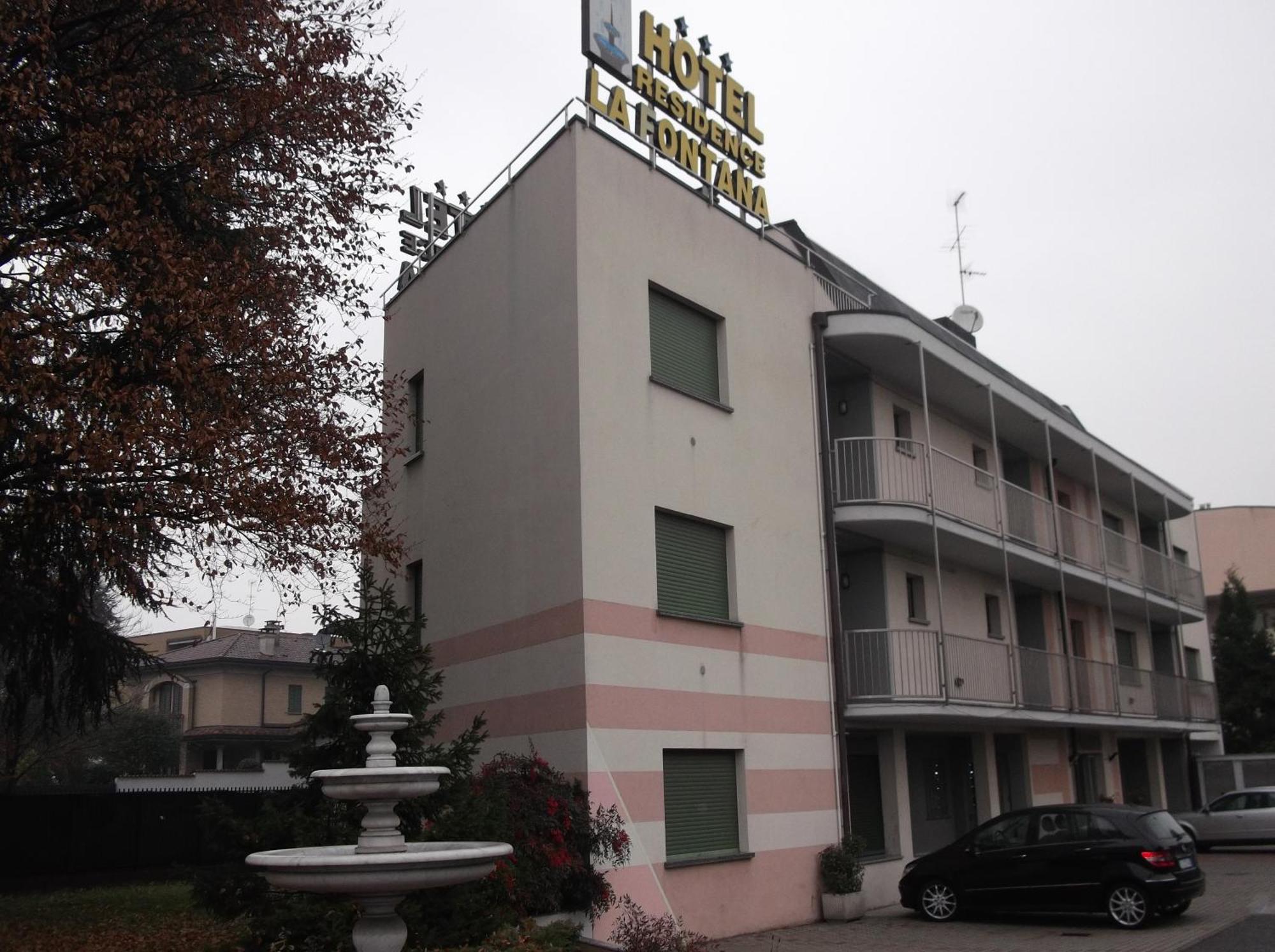Hotel Residence La Fontana Марьяно-Коменсе Экстерьер фото