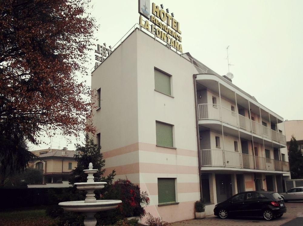 Hotel Residence La Fontana Марьяно-Коменсе Экстерьер фото